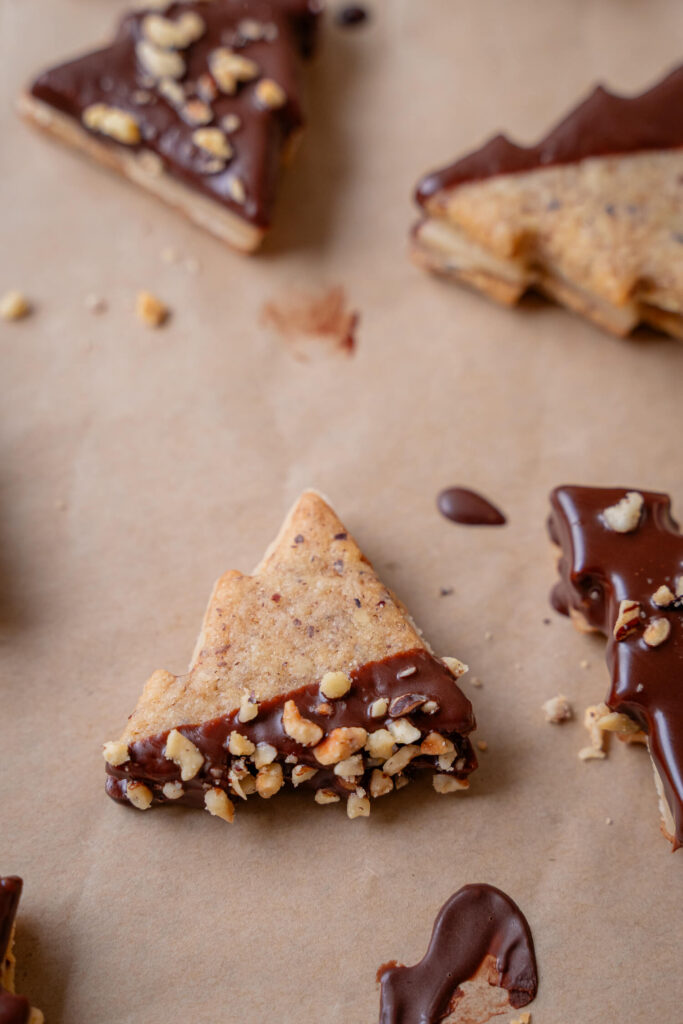 Tannenbaum Plätzchen mit Marzipanfüllung