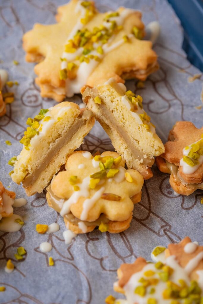 Marzipan Plätzchen backen mit Freunden und Familie