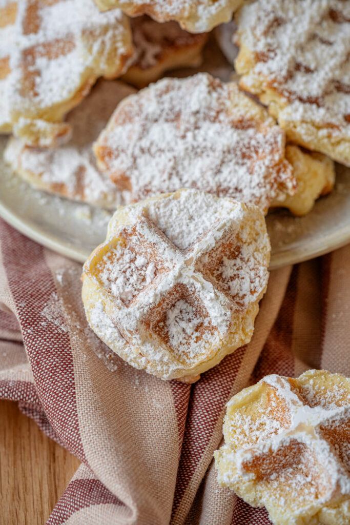 Waffelplätzchen – knusprige Kekse aus dem Waffeleisen