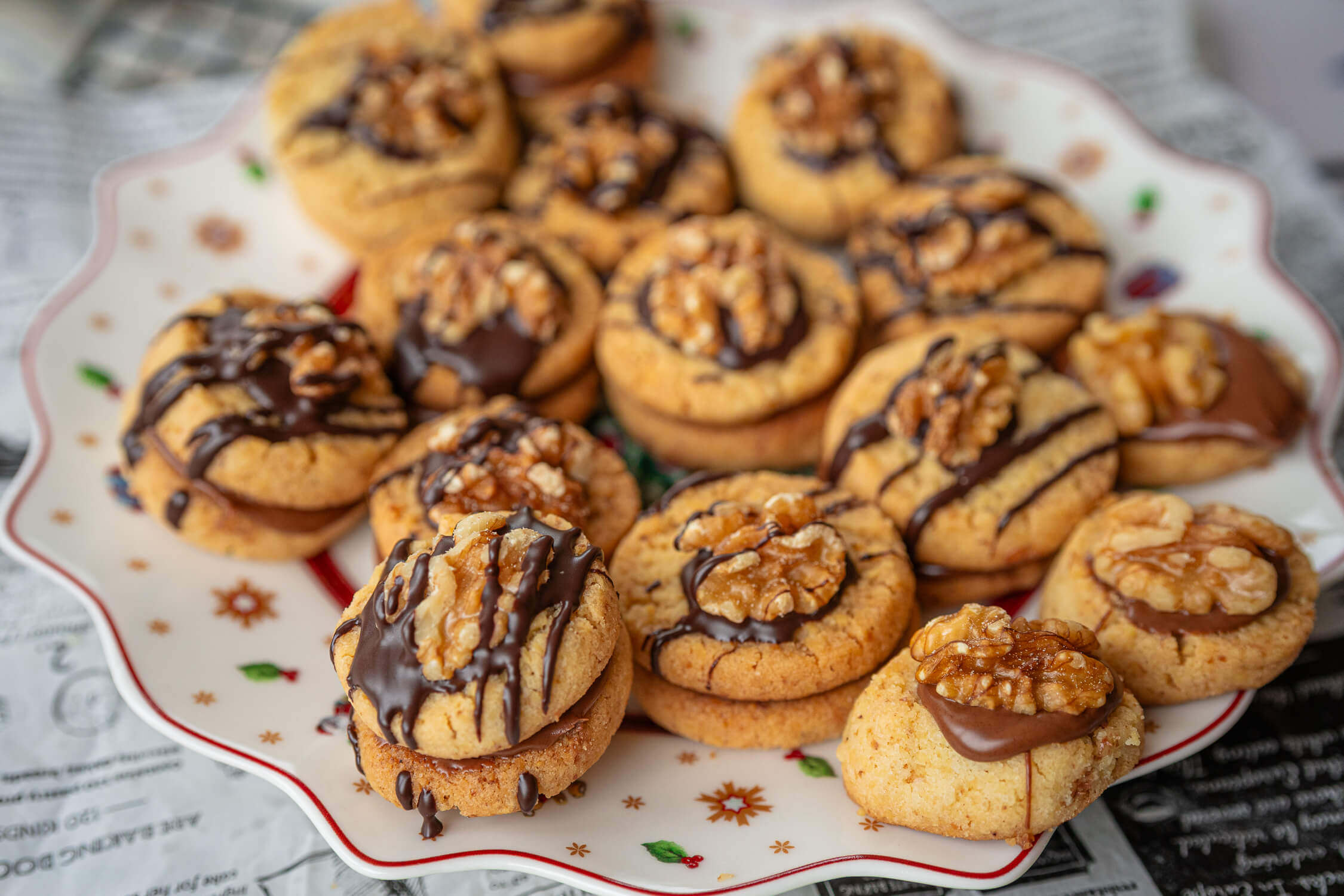 WALNUSS PLÄTZCHEN MIT NOUGAT