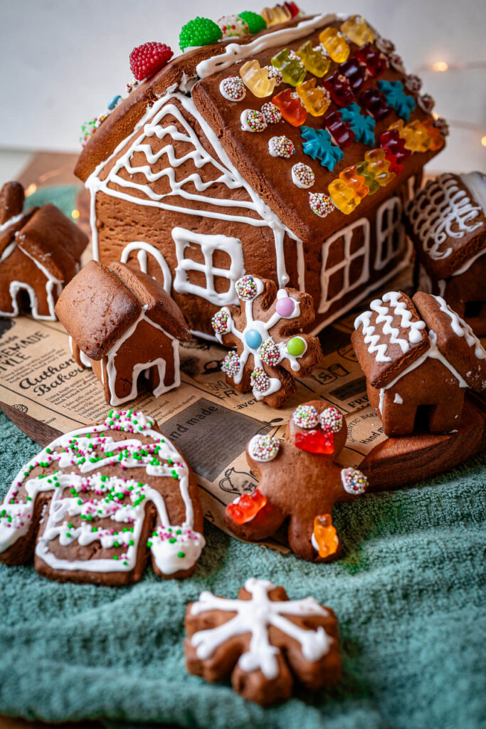 Lebkuchenhaus selber backen - Spaß für die ganze Familie