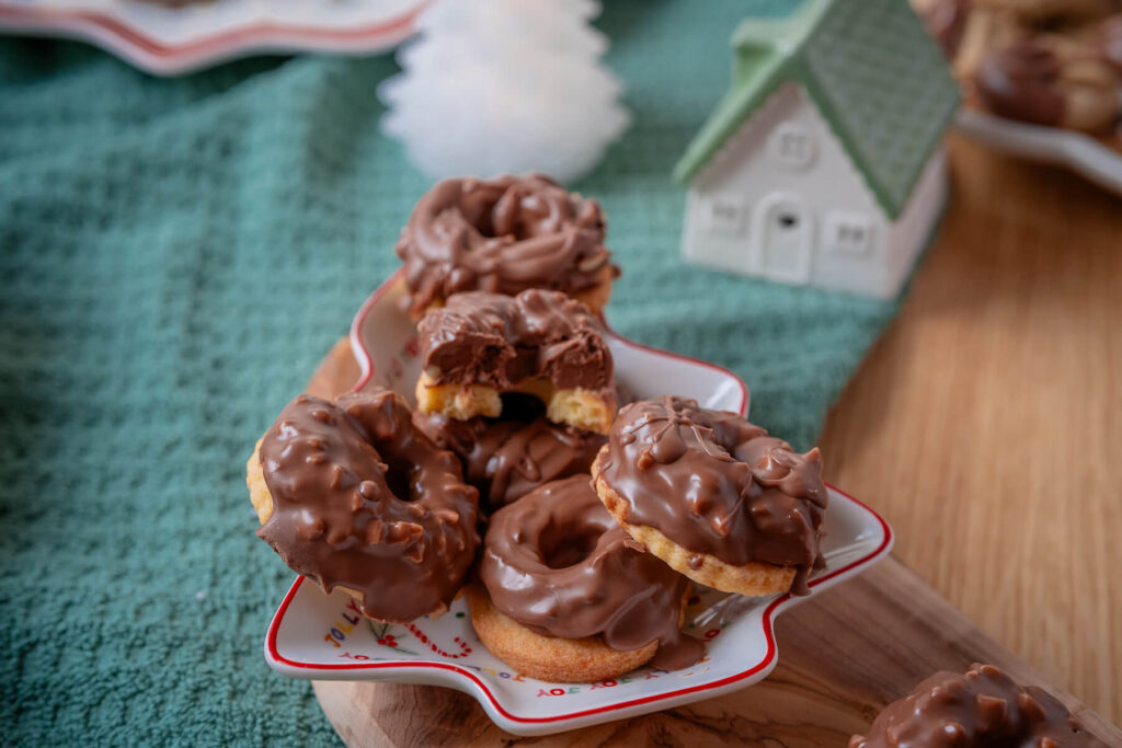 Weihnachtsplätzchen mit Nougat