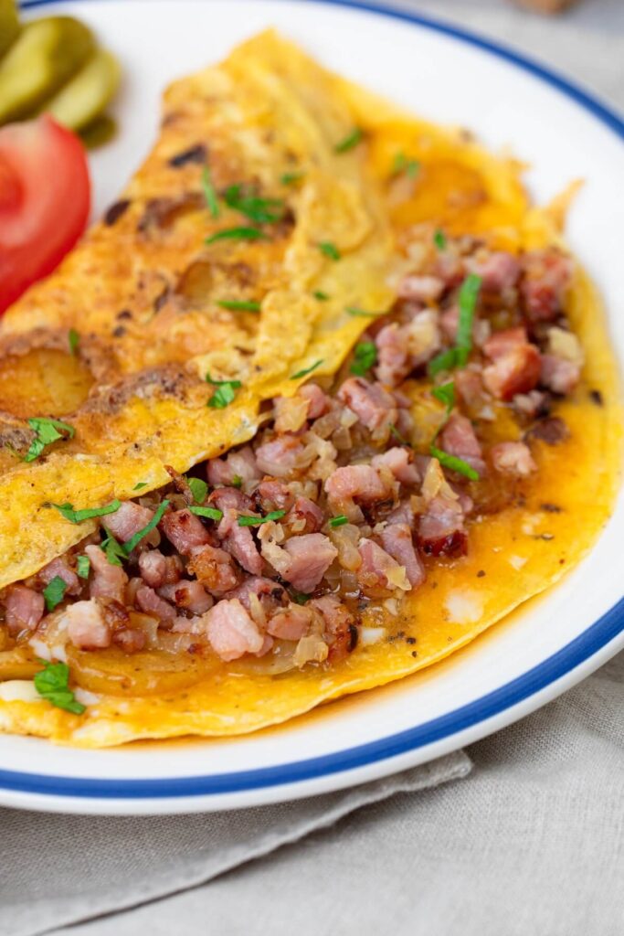 Schnelles Gericht mit Pellkartoffeln - Bauernfrühstück