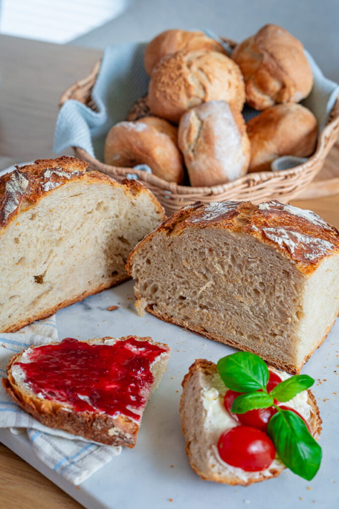 Knuspriges Buttermilchbrot aus dem Topf – fast ohne Hefe