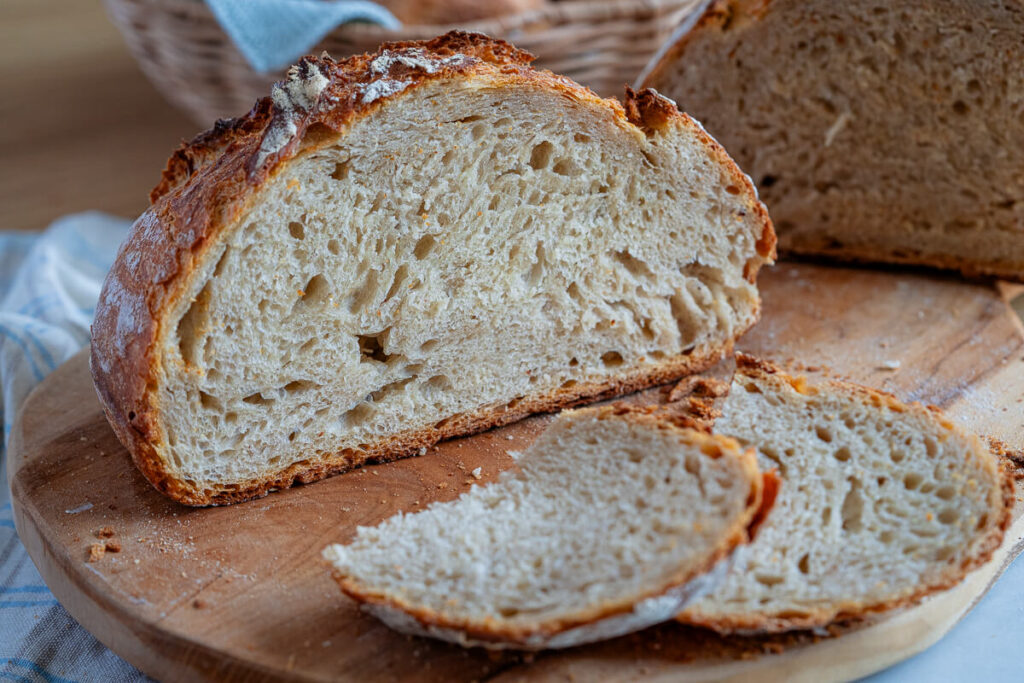 Unglaublich gutes Buttermilchbrot mit nur ½ g Hefe