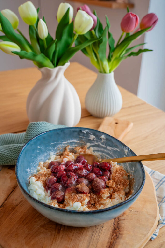 Quark Milchreis mit Kirschen