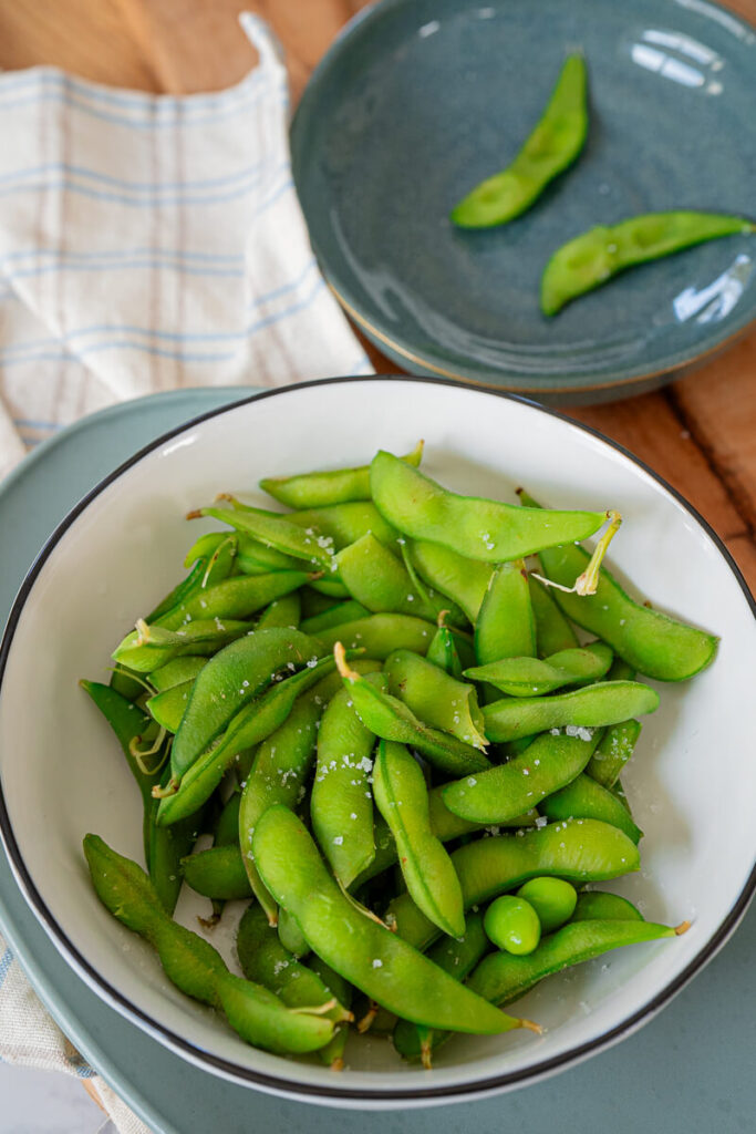Schnelle Genüsebeilage - Edamame Schoten als Snack