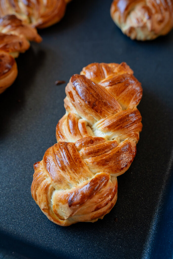 Mit Eigelb bestrichen backen