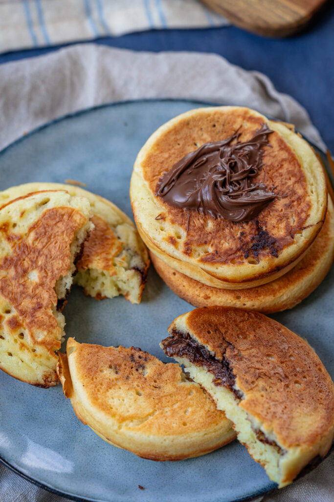 Gefüllte Pancakes mit Schokocreme