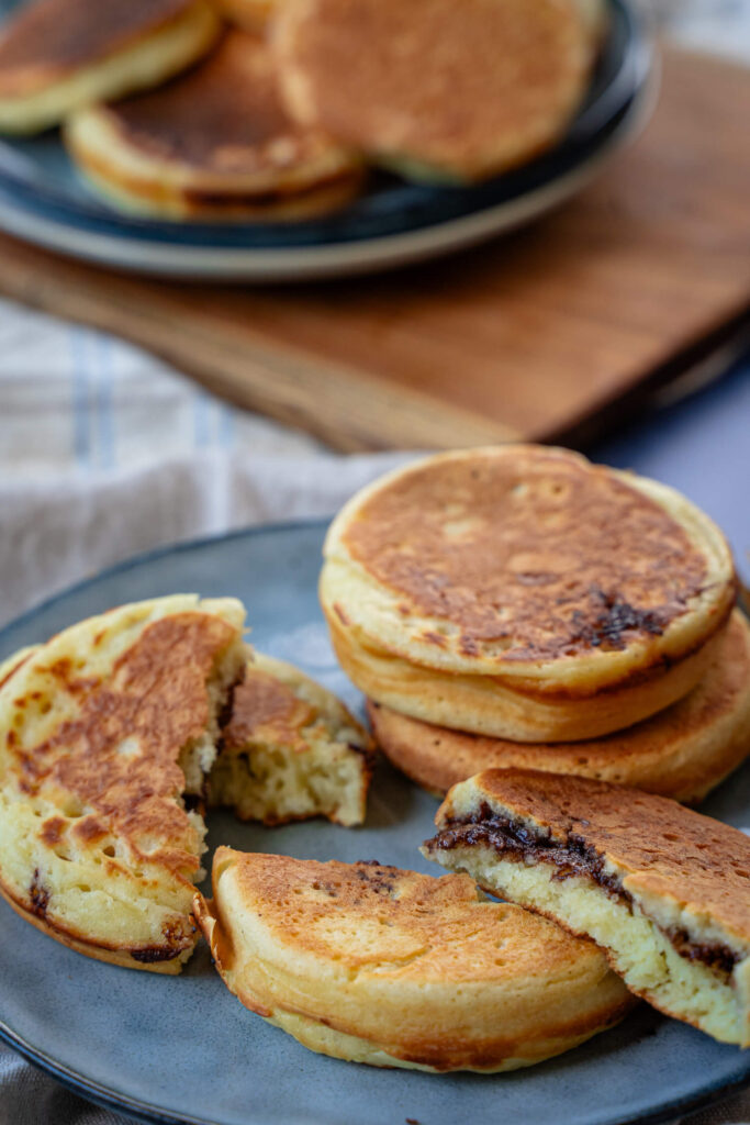 Gefüllte Pancakes mit Schokocreme