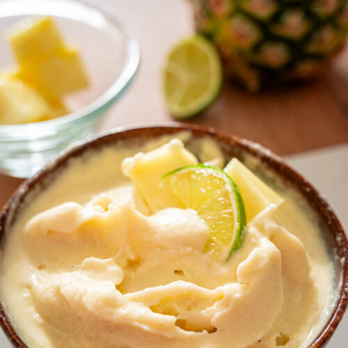 SCHNELLES EIS MIT ANANAS