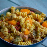 Curry-Nudelsalat mit Thunfisch und Mandarinen