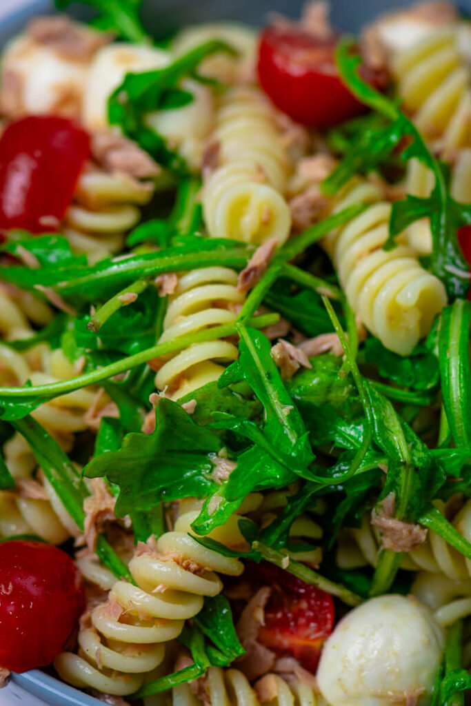 Nudelsalat mit Thunfisch – einfach, schnell & mega lecker