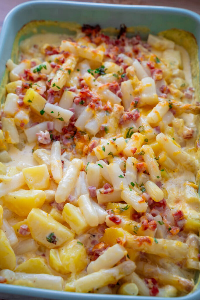 Der einfachste Spargelauflauf der Saison - mit cremiger Hollandaise