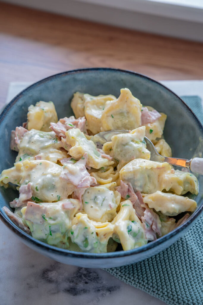 Tortellini in cremiger Sahnesoße
