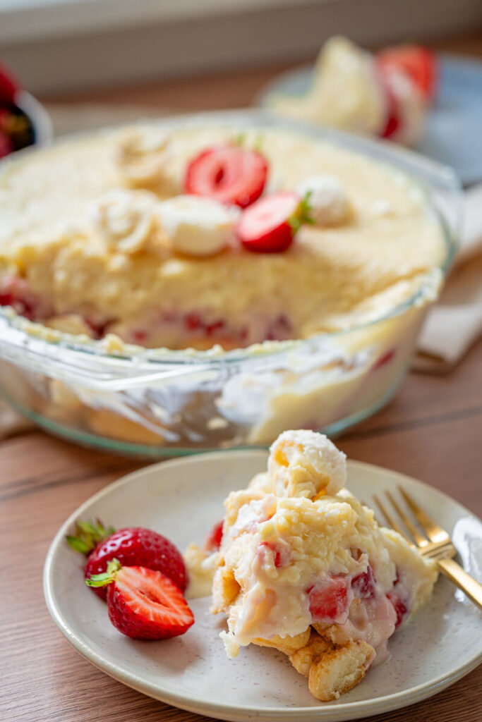Cremiges Erdbeer-Raffaello-Dessert