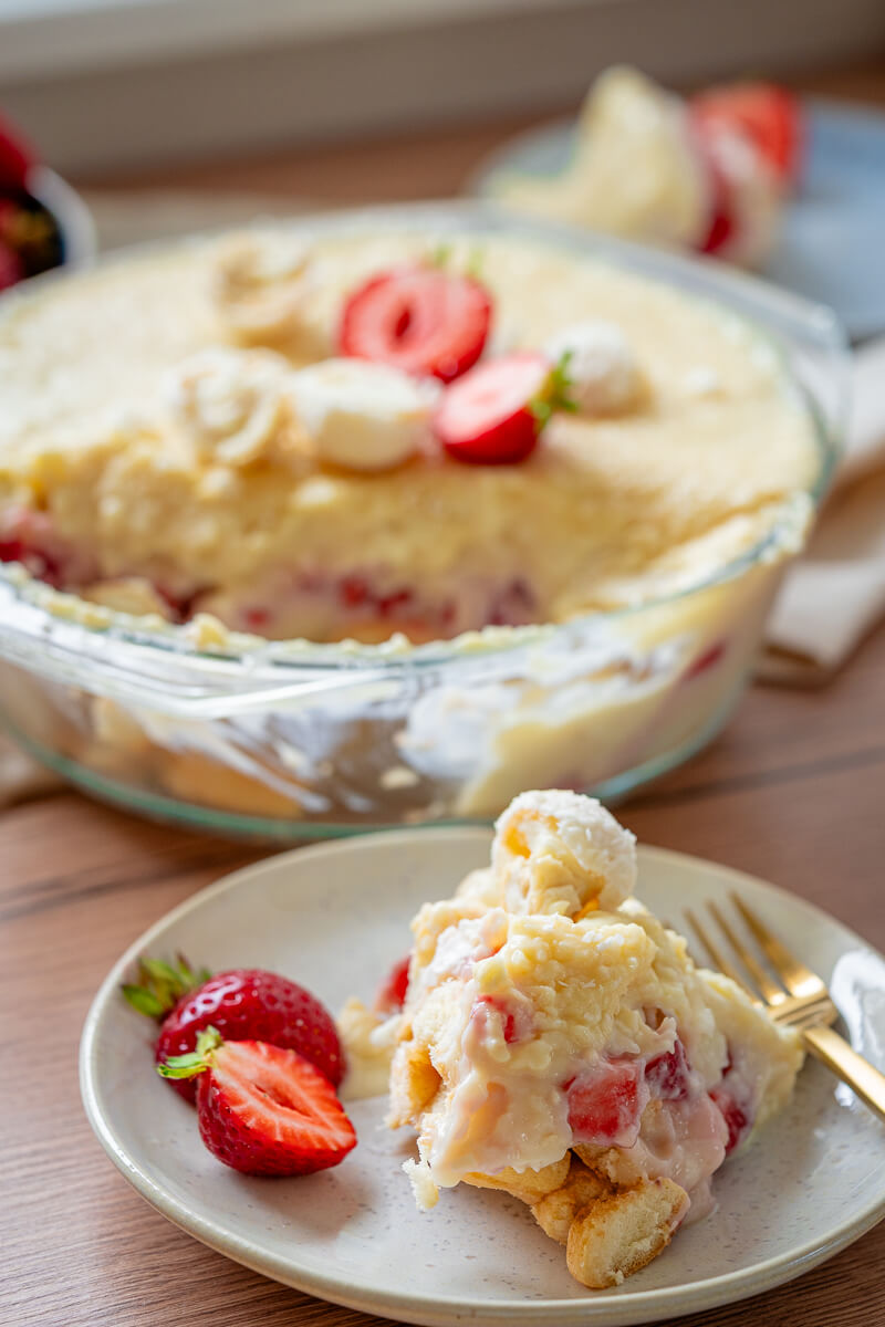Cremiges Erdbeer-Raffaello-Dessert