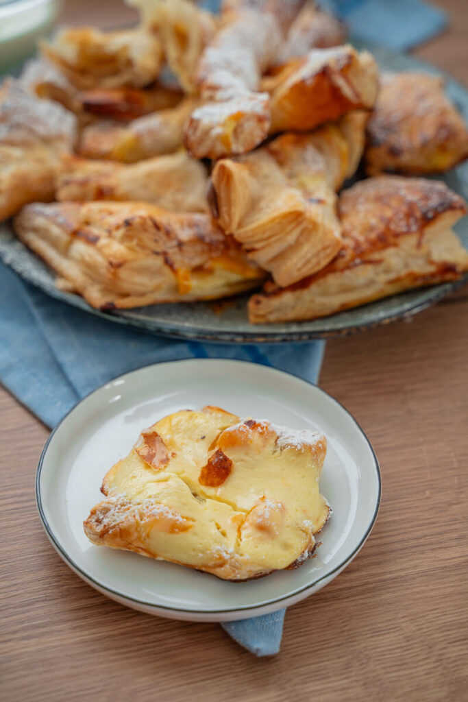 Quarktaschen mit Blätterteig
