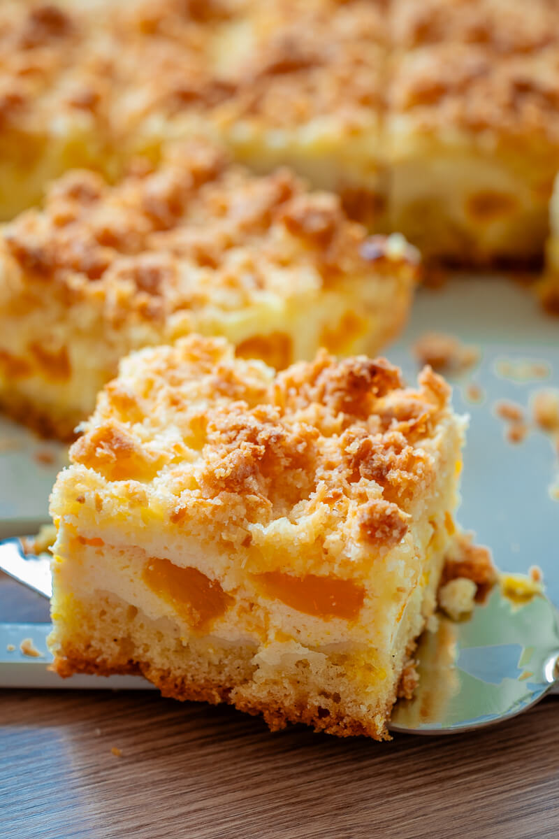 Mandarinen-Käsekuchen mit Kokosstreuseln