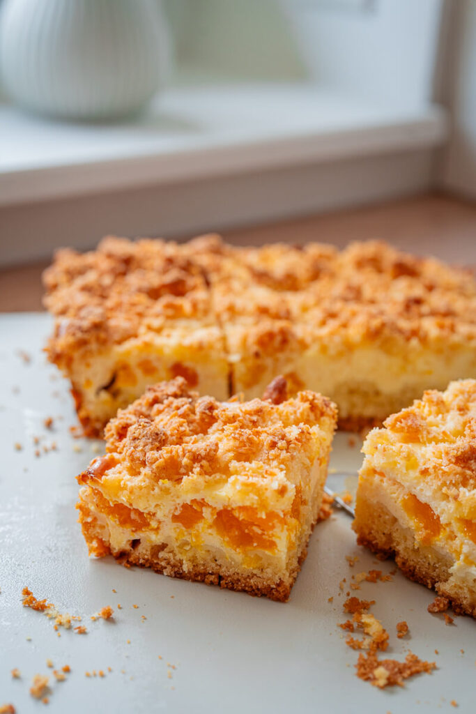 Mandarinen-Käsekuchen mit Kokosstreuseln