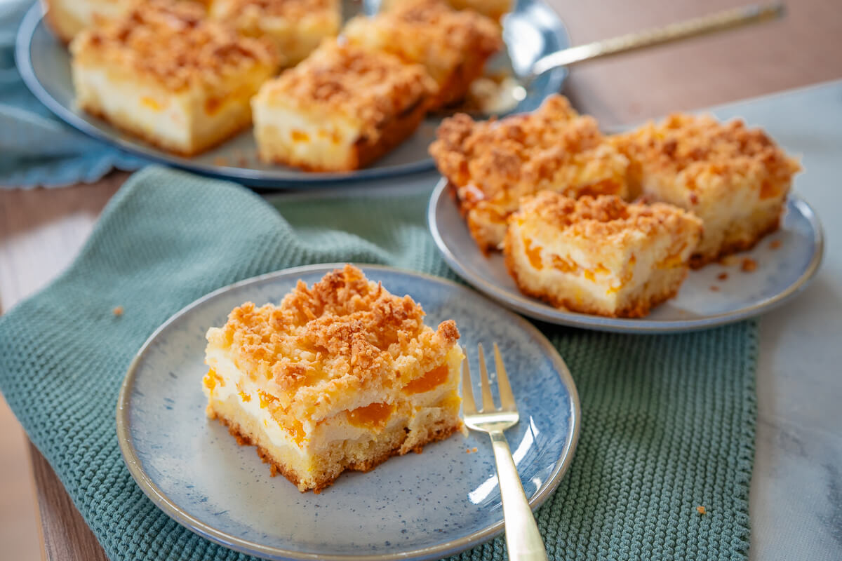 Mandarinen-Käsekuchen mit Kokosstreuseln