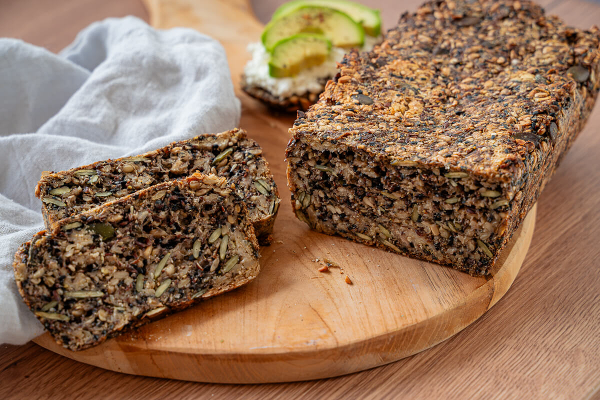 Korn-an-Korn-Brot – saftiges Vollkornbrot mit Kernen und Samen