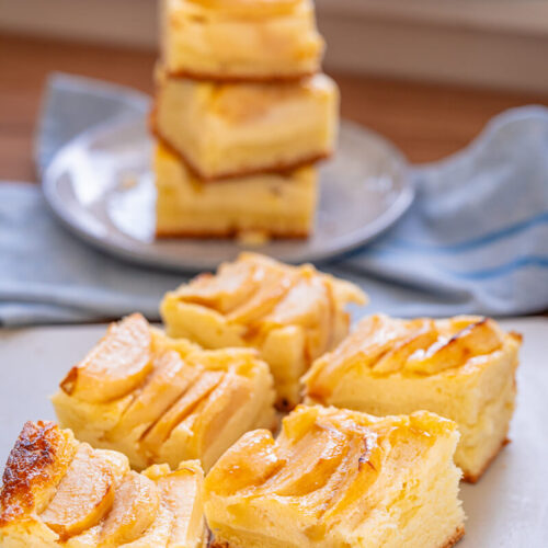 Apfelkuchen mit Hefeteig vom Blech