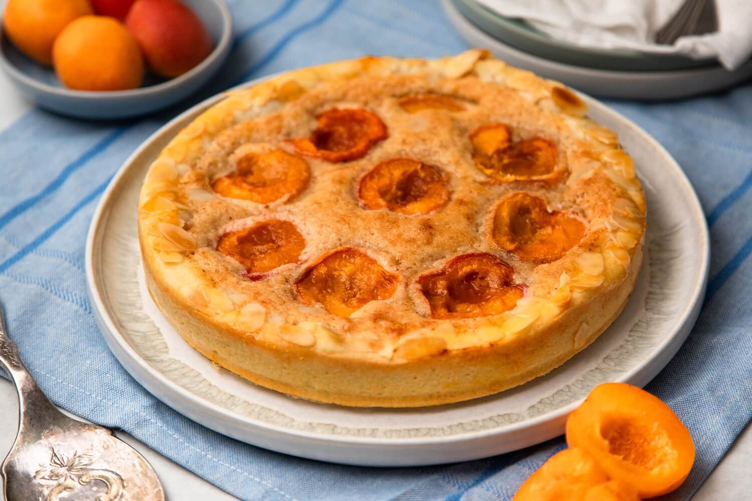 Aprikosen Tarte mit Mürbeteig & Mandelcreme