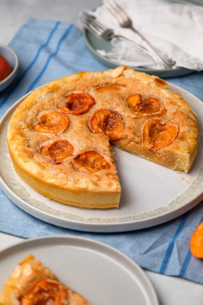 Aprikosen Tarte mit Mürbeteig & Mandelcreme