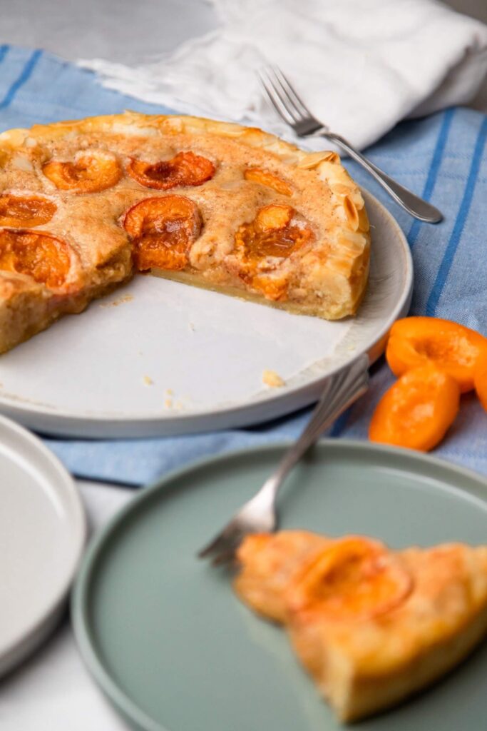 Aprikosen Tarte mit Mürbeteig & Mandelcreme