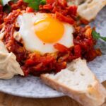 Shakshuka – einfaches Tomatenrezept mit Eiern