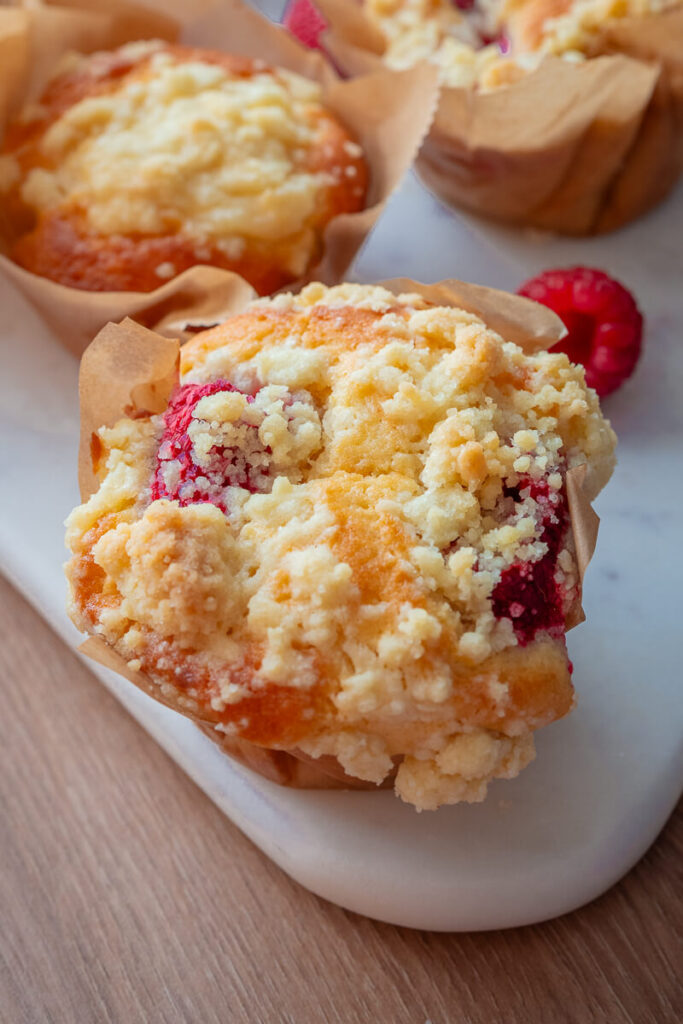 Himbeer Muffins mit Streuseln