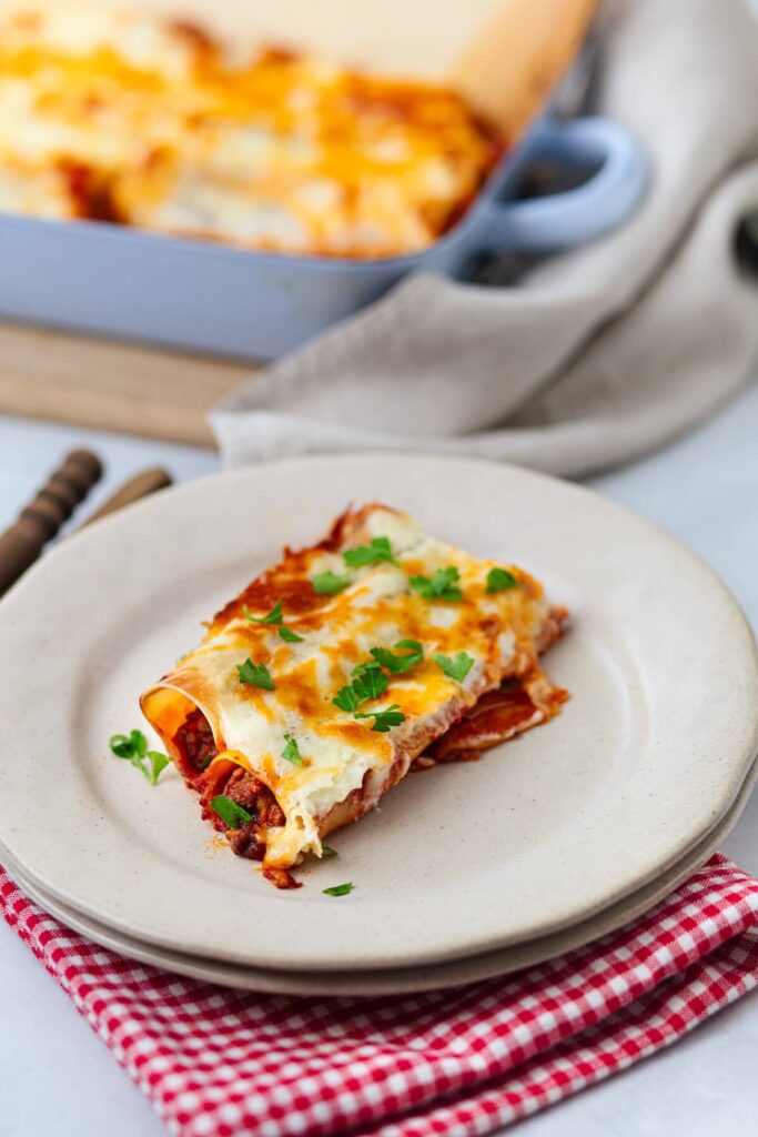 Cannelloni mit Hackfleisch aus dem Ofen