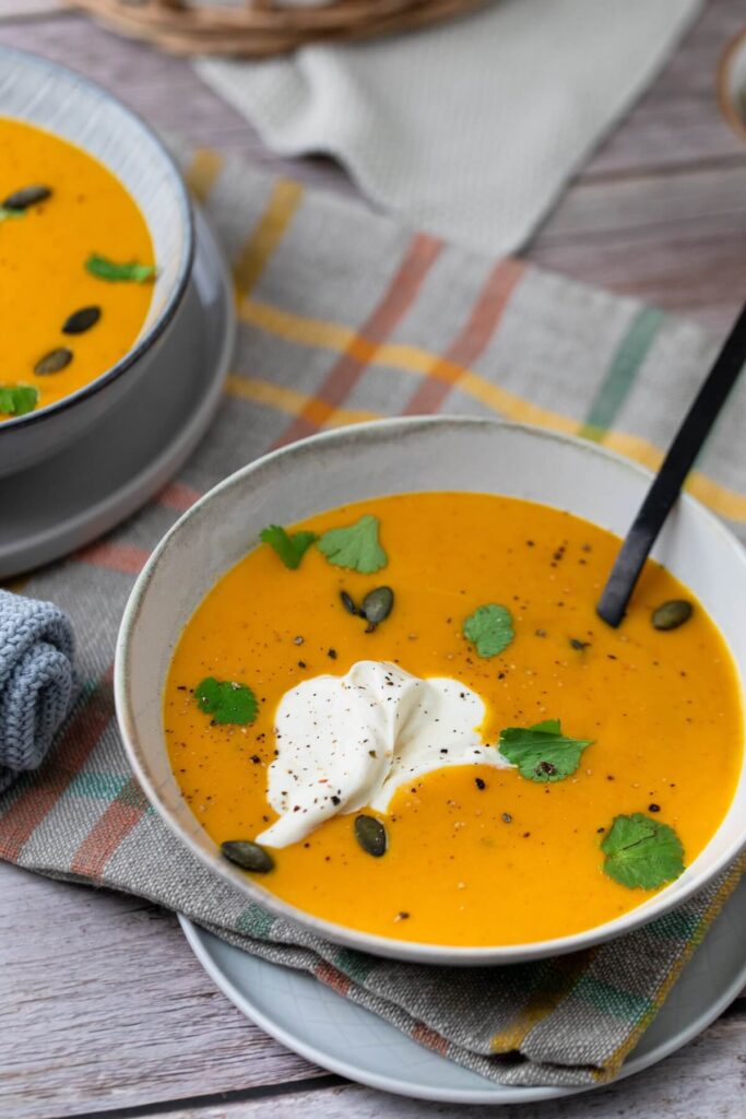 Kürbissuppe mit Kokosmilch im Ofen