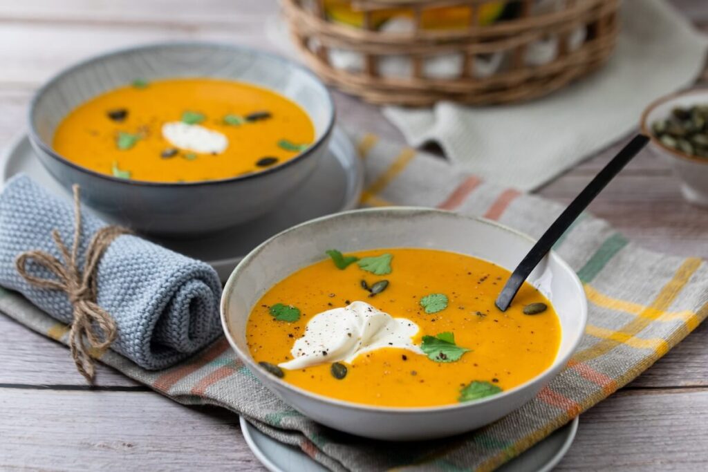 Kürbissuppe mit Kokosmilch im Ofen