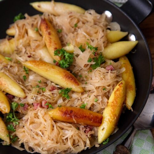 Schupfnudeln mit Sauerkraut nach schwäbischer Art