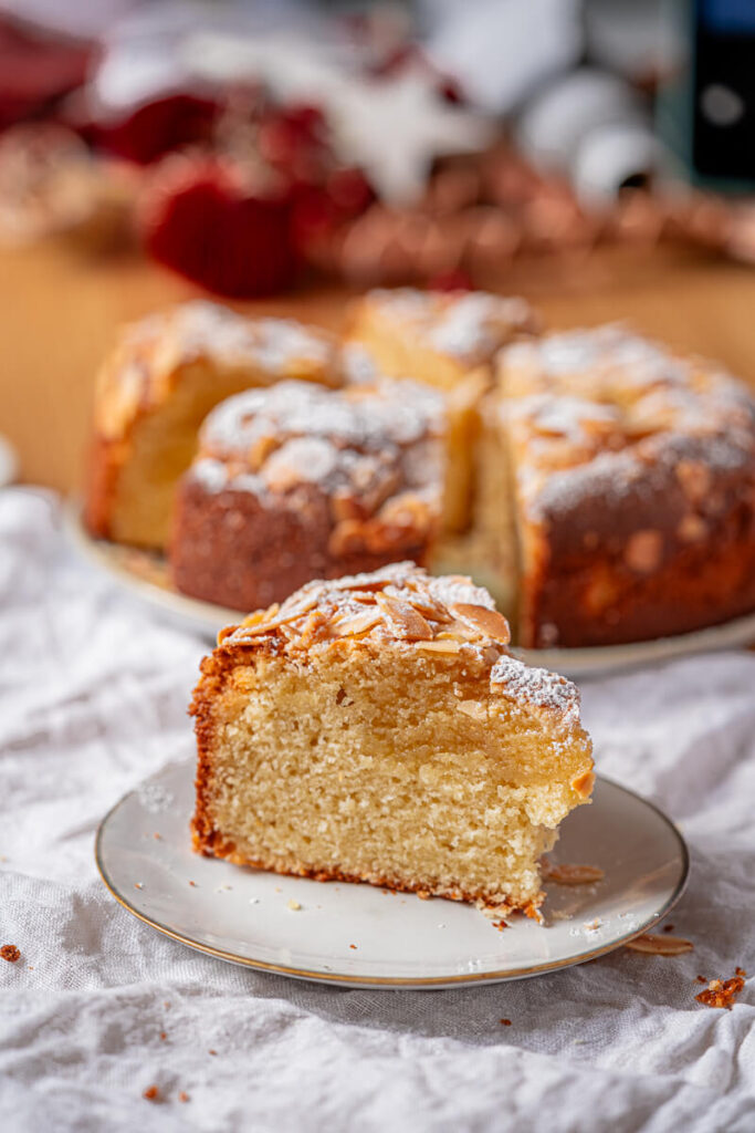 Mandelkuchen mit Mandelcreme: schmeckt wie ein Mandelcroissant