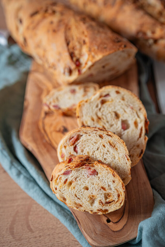 Zwiebelbaguette mit Röstzwiebeln